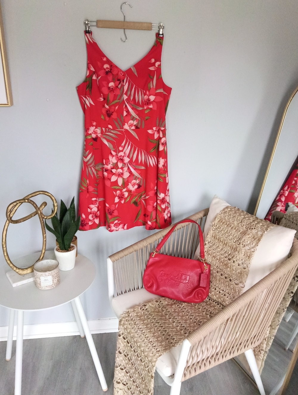 Cb established 1962 Red Floral Sleeveless V-Neck Dress